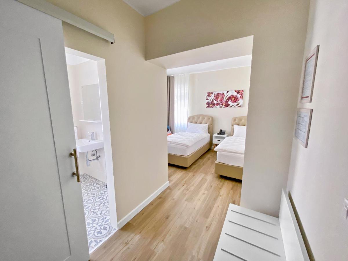 Toscanina Garni Hotel Dobrovo Dış mekan fotoğraf